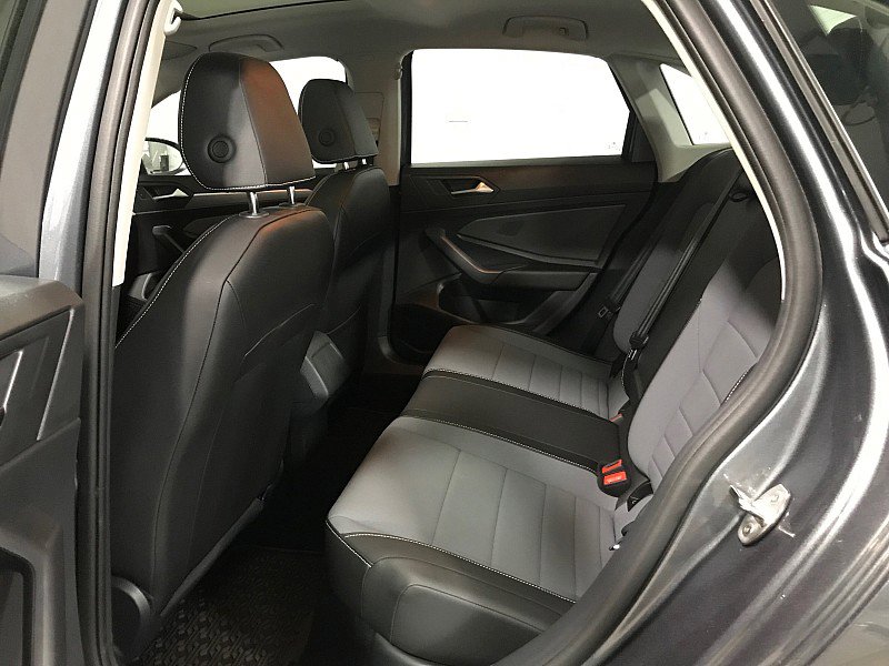 Used 2025 Volkswagen Jetta SE image 19