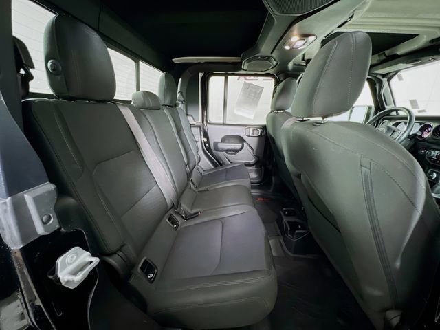 Used 2022 Jeep Gladiator Willys image 41