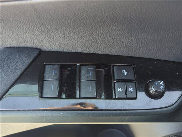 Used 2020 Toyota Prius LE w/ Protection Package #2 FWD image 9