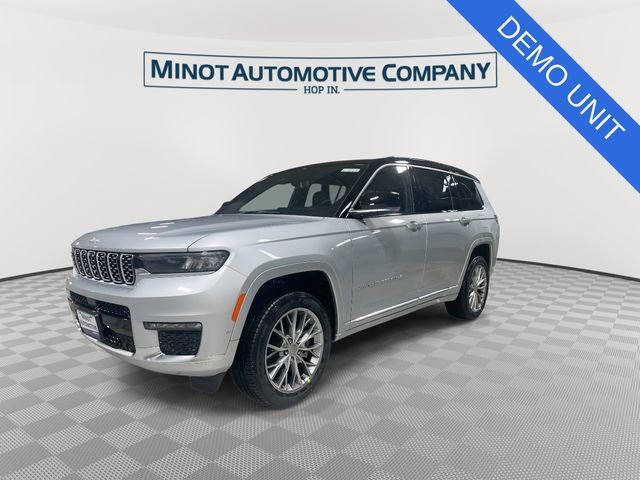 New 2025 Jeep Grand Cherokee L Summit w/ Advanced Protech Group IV image 4