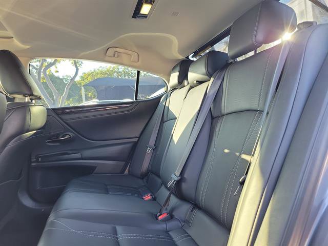 Used 2019 Lexus ES 350 w/ Luxury Package image 14