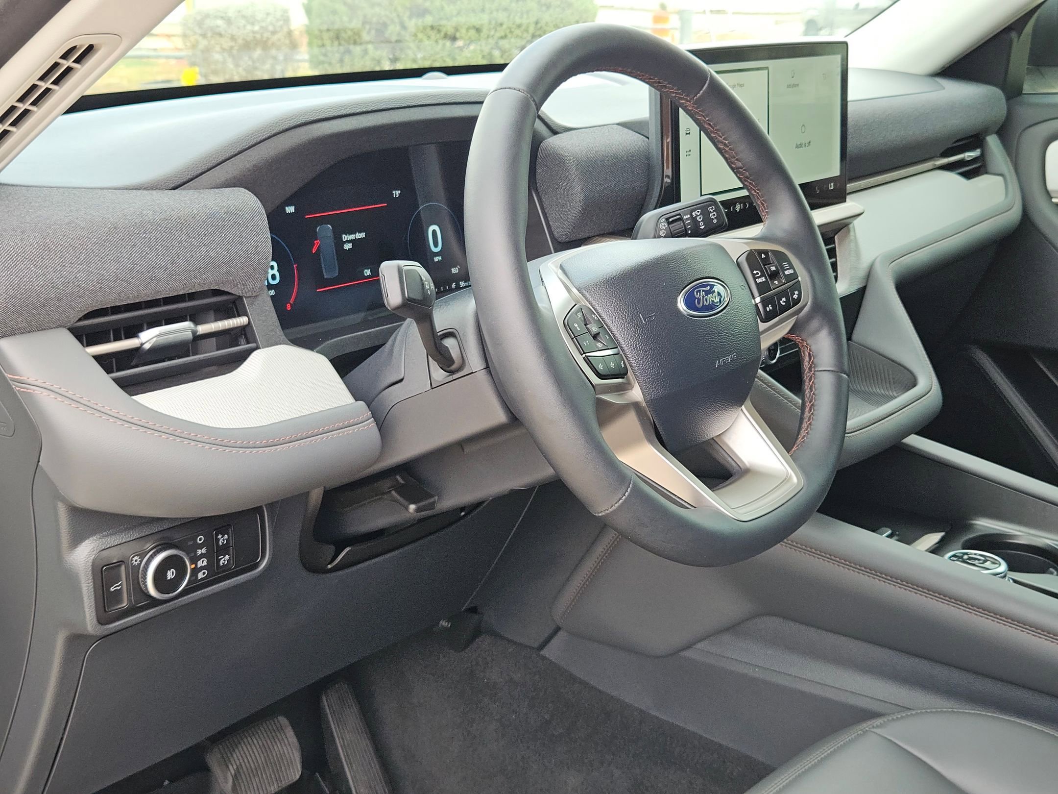 Used 2025 Ford Explorer Active w/ Active Comfort Package RWD image 10