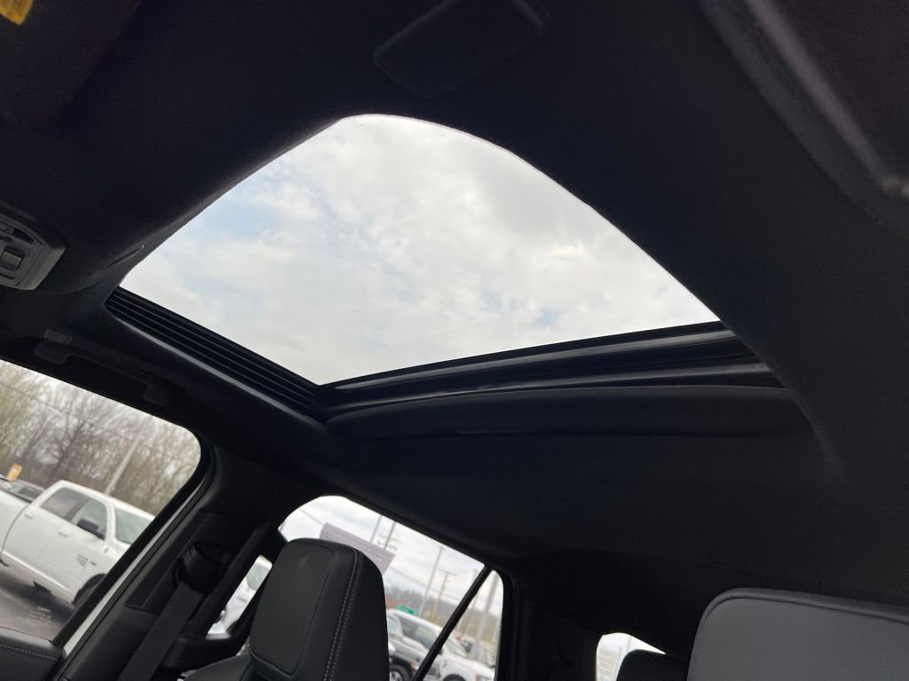 Used 2025 Toyota 4Runner Limited image 17