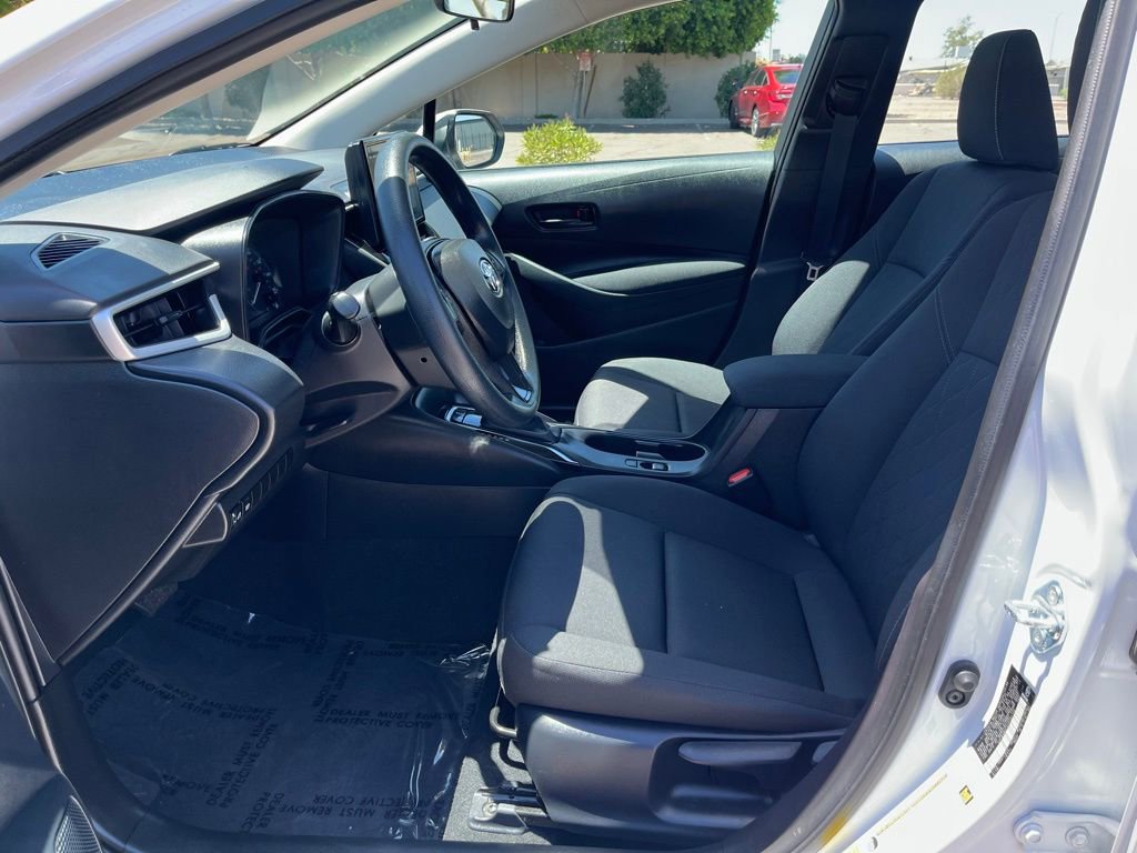 Used 2025 Toyota Corolla LE image 18