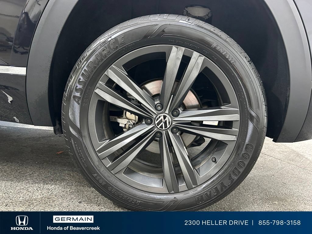 Used 2022 Volkswagen Atlas Cross Sport SEL R-Line AWD/4WD image 14
