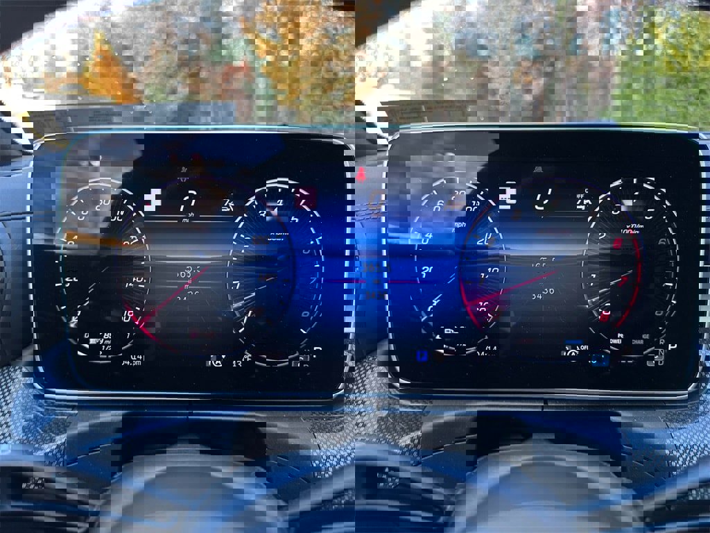 Used 2025 Mercedes-Benz CLE 450 4MATIC Coupe image 21