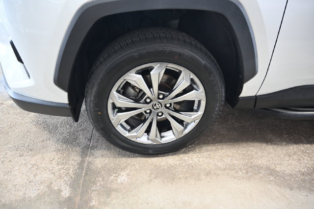 Used 2023 Toyota RAV4 Limited AWD/4WD image 30