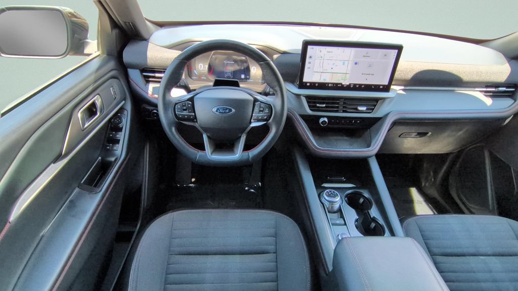 Used 2025 Ford Explorer ST-Line AWD/4WD image 13