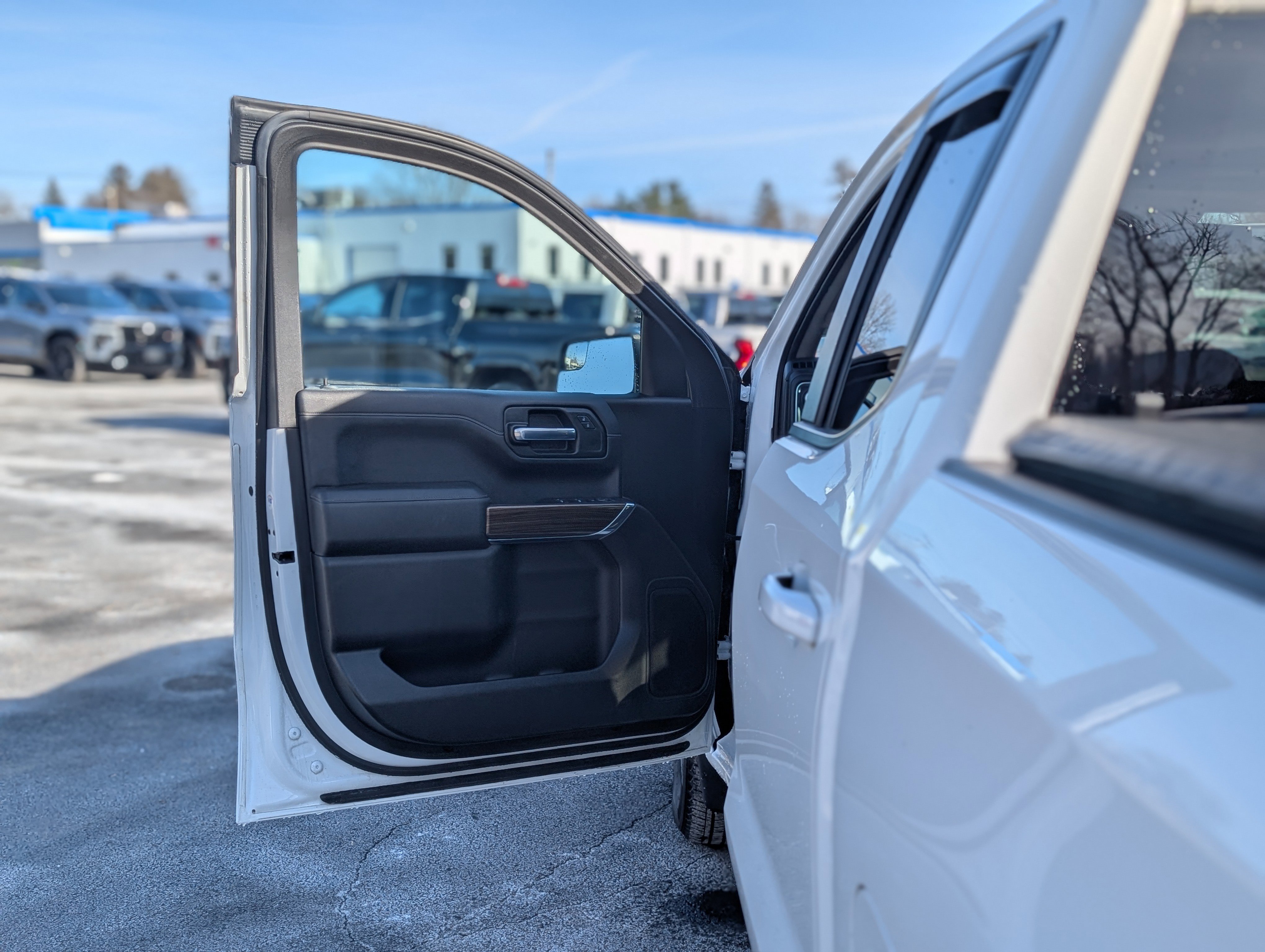 Certified 2020 Chevrolet Silverado 1500 LT image 23