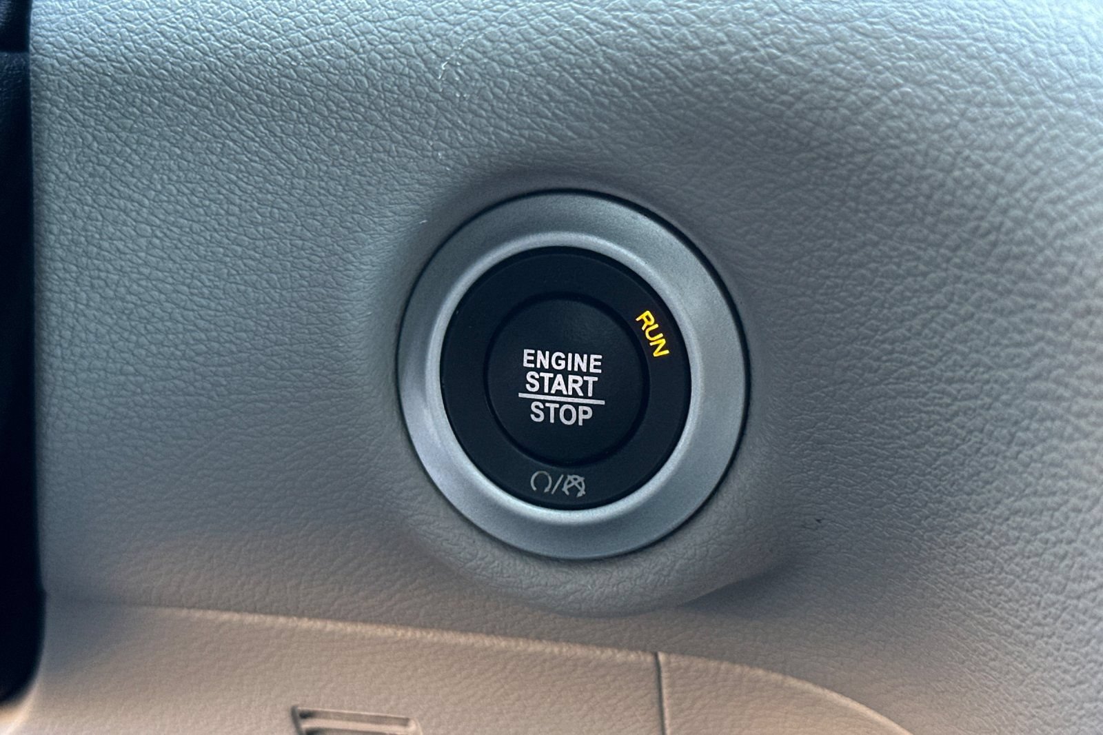 Certified 2023 Chrysler Pacifica Touring-L FWD image 24