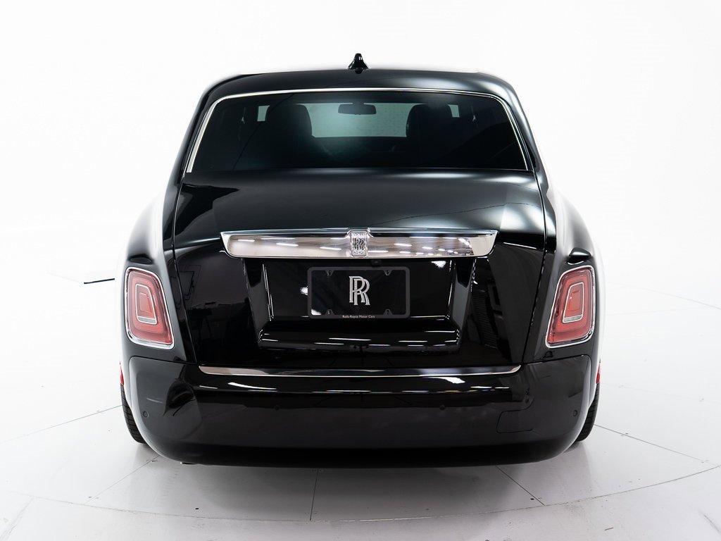 Certified 2024 Rolls-Royce Phantom Sedan w/ The Phantom Package image 4