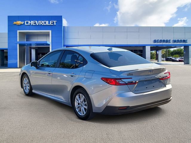 Used 2025 Toyota Camry LE w/ Convenience Package FWD image 3