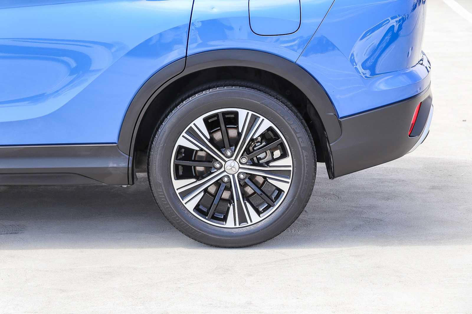 Used 2022 Mitsubishi Eclipse Cross SE FWD image 11