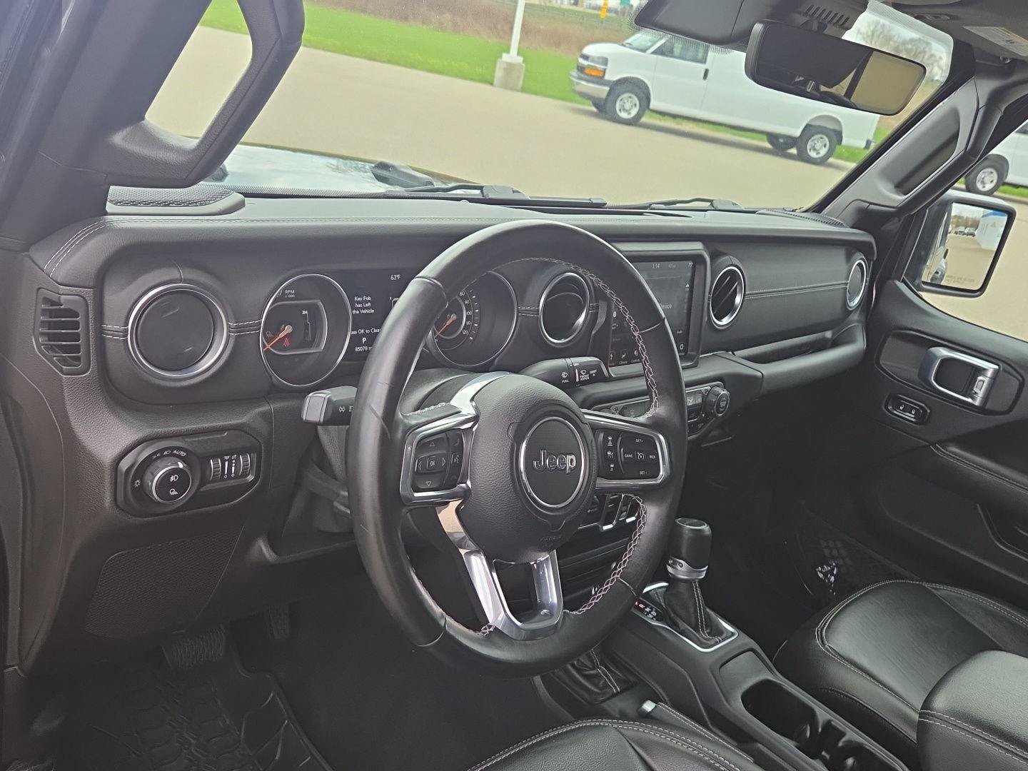 Used 2021 Jeep Gladiator Overland w/ Uconnect 4C Nav & Sound Group AWD/4WD image 18