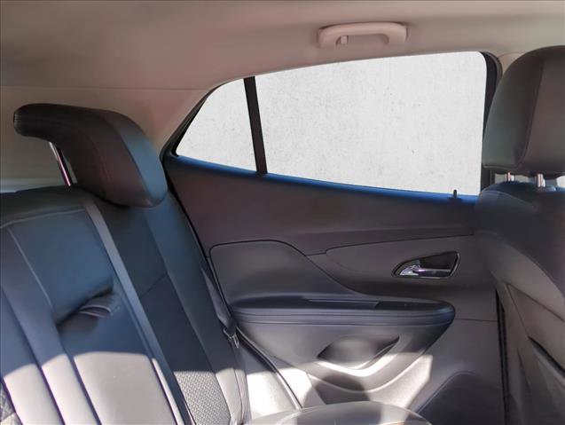 Used 2022 Buick Encore Preferred image 21