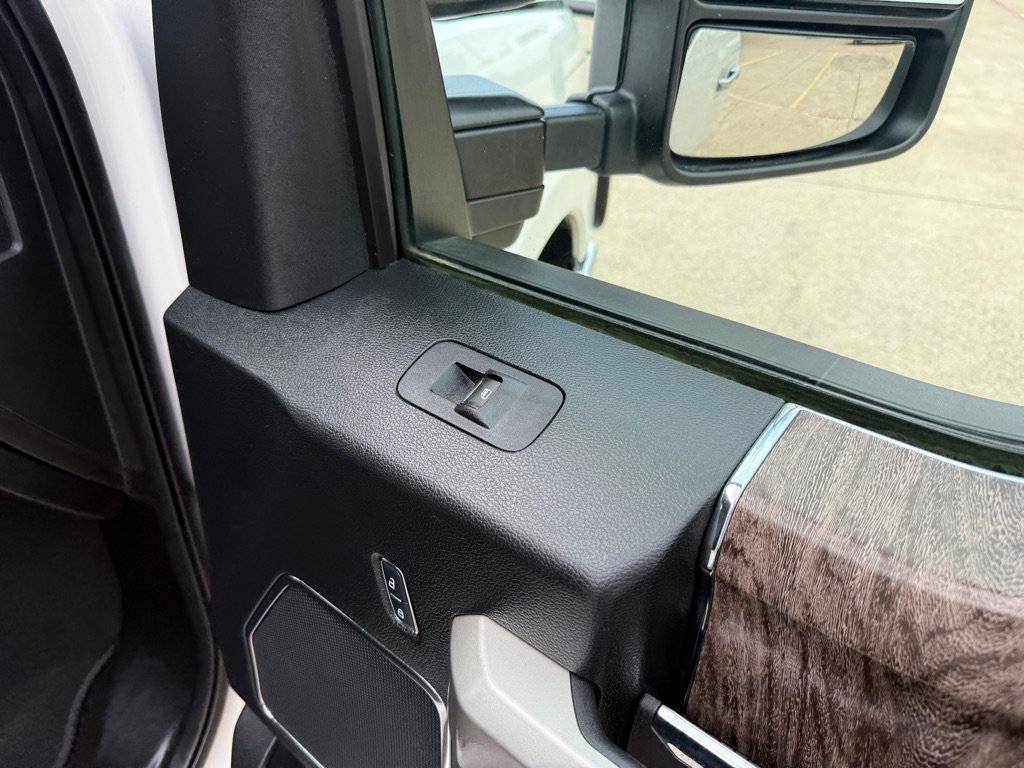 Used 2019 Ford F250 Lariat w/ Lariat Ultimate Package RWD image 27