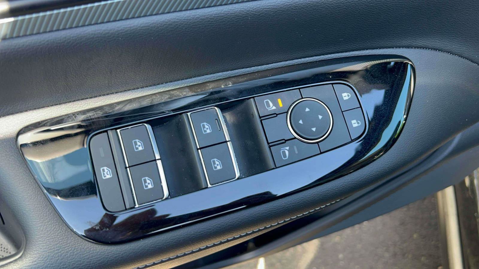 Used 2025 Nissan Murano SL AWD/4WD image 19