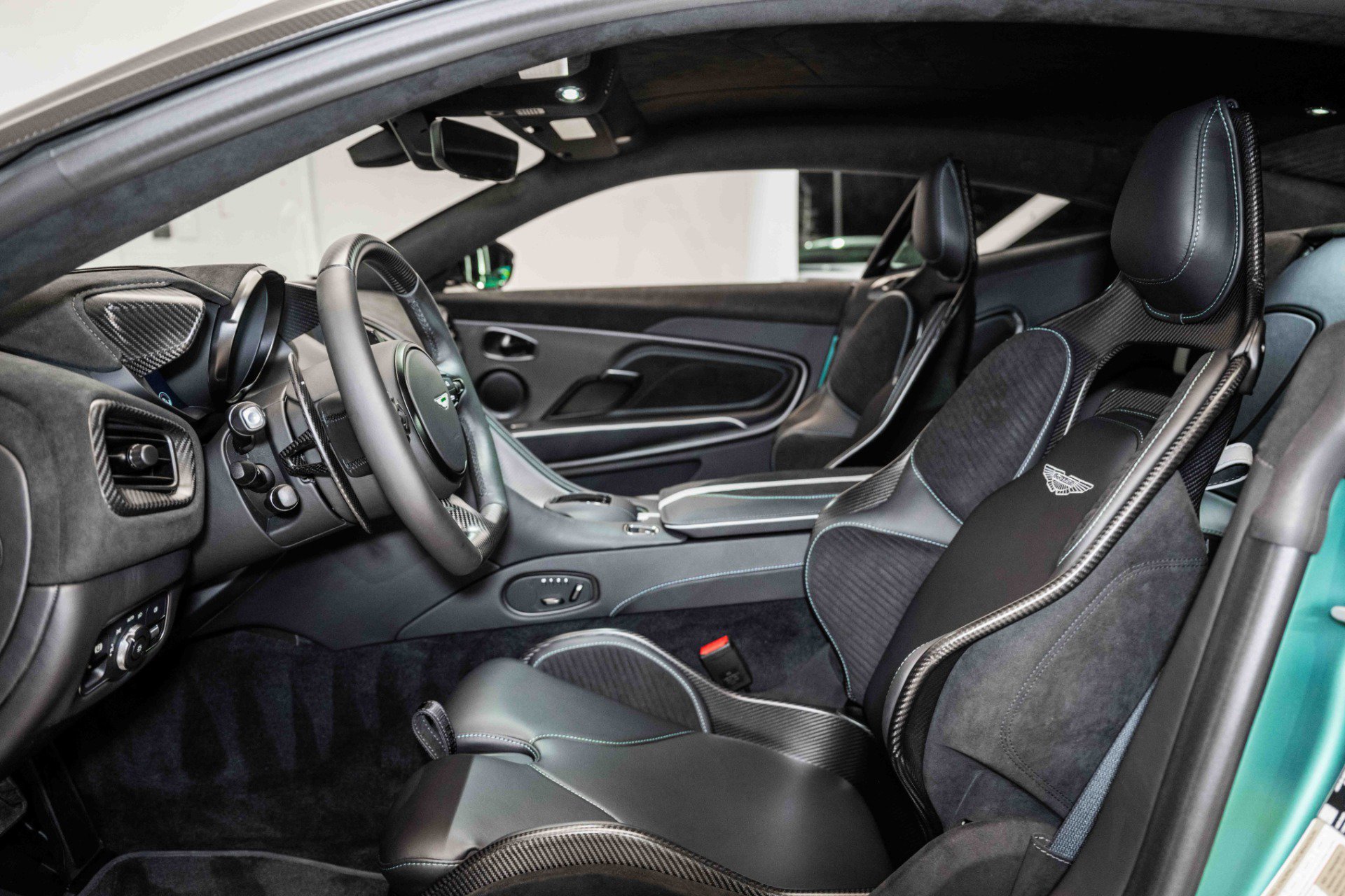 Used 2023 Aston Martin DBS Coupe RWD image 12