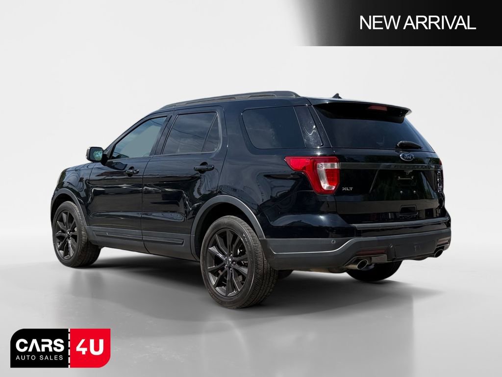 Used 2018 Ford Explorer XLT w/ Equipment Group 202A AWD/4WD image 5