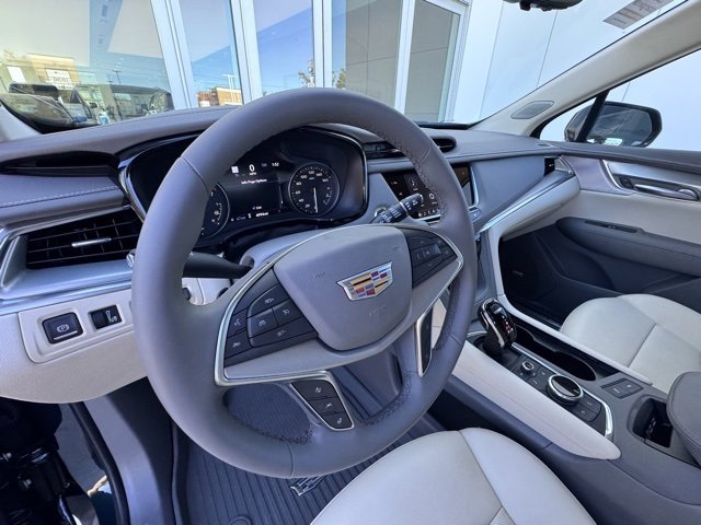 New 2025 Cadillac XT5 Premium Luxury w/ Technology Package image 11