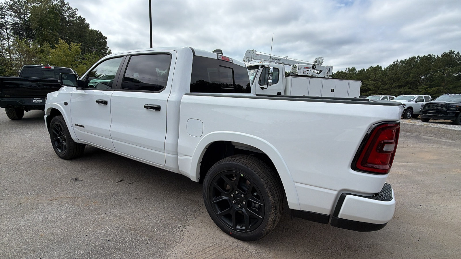New 2027 RAM 1500 Laramie AWD/4WD image 10