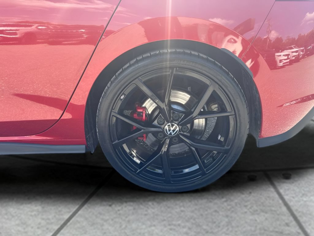 Used 2024 Volkswagen GTI SE FWD image 19