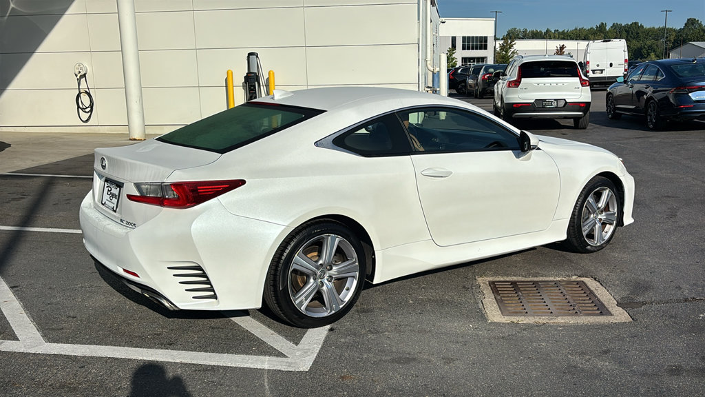 Used 2016 Lexus RC 200t w/ Premium Package RWD image 25