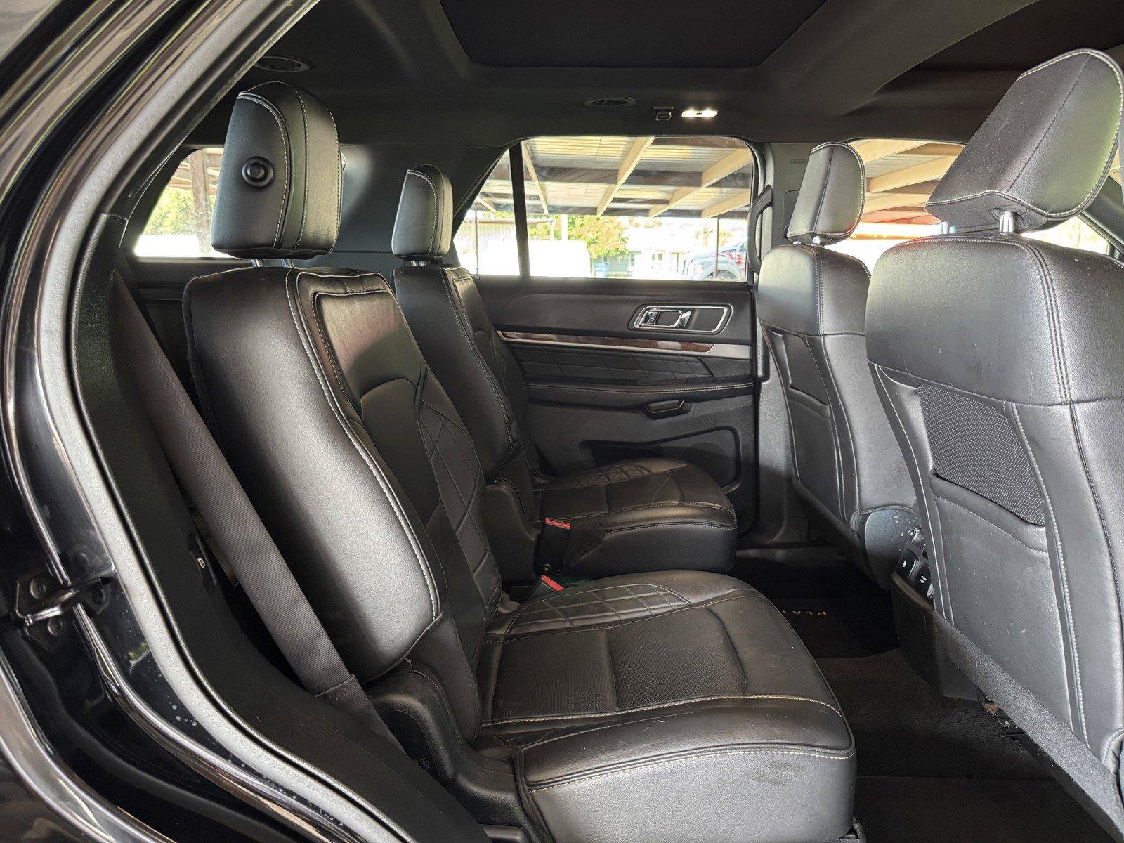 Used 2018 Ford Explorer Platinum AWD/4WD image 39