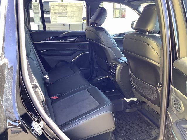 New 2024 Jeep Grand Cherokee Trailhawk AWD/4WD image 34