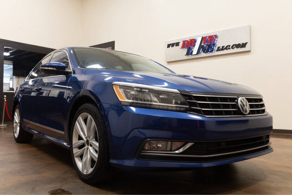 Used 2017 Volkswagen Passat 1.8T SEL Premium FWD image 1