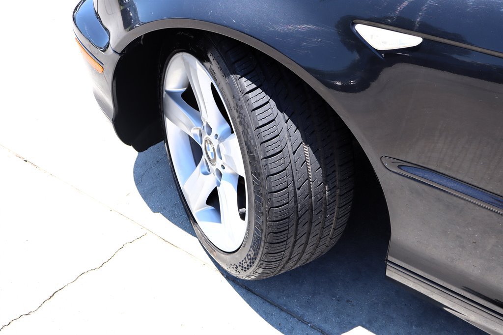 Used 2004 BMW 325Ci Convertible RWD image 18