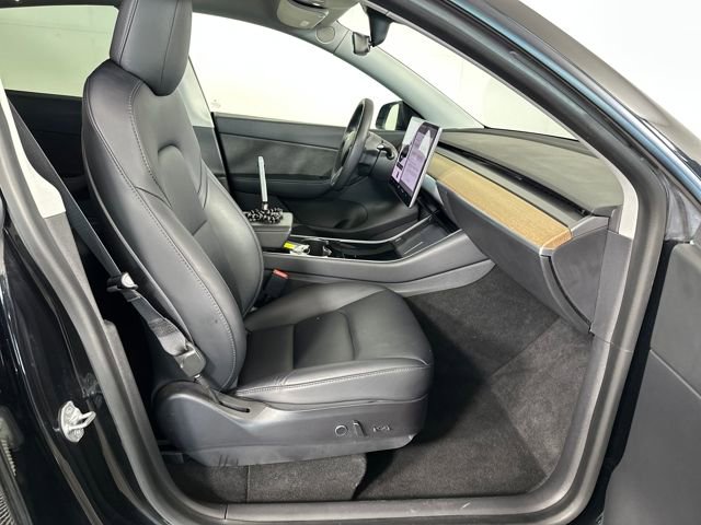 Used 2021 Tesla Model Y Long Range image 27