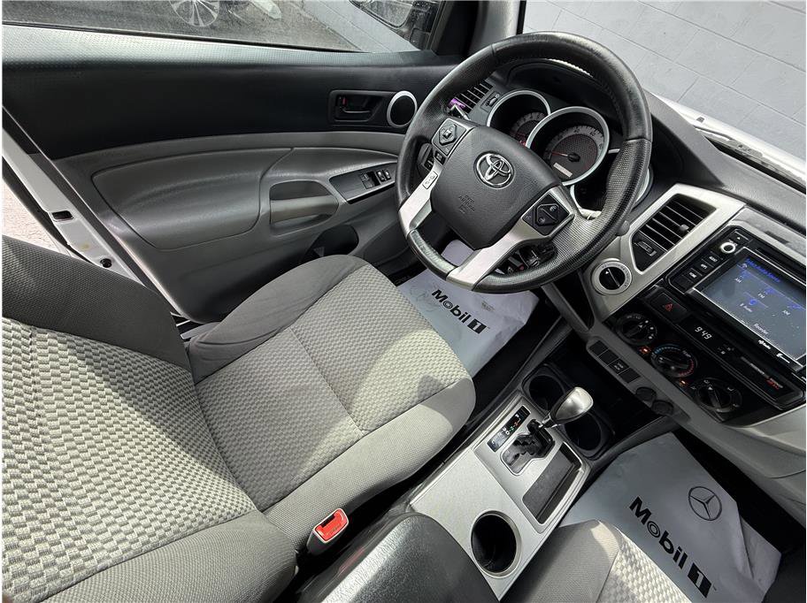 Used 2014 Toyota Tacoma 4x4 Access Cab w/ SR5 Package image 10