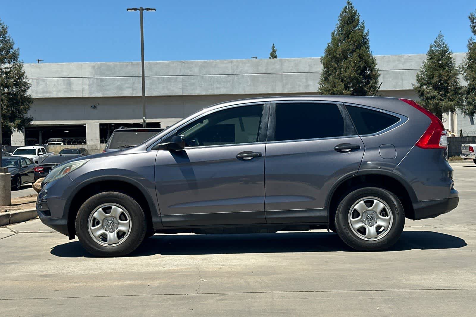 Used 2016 Honda CR-V LX image 6