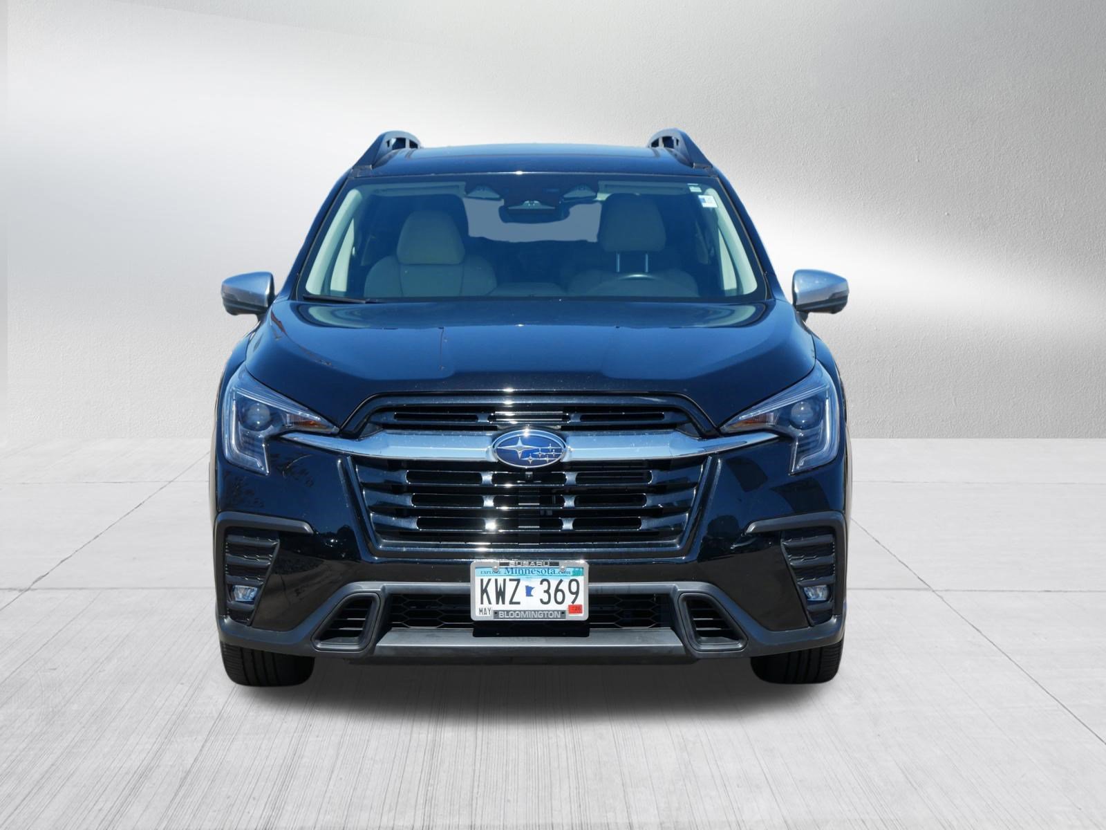 Used 2023 Subaru Ascent Limited w/ Technology Package image 2