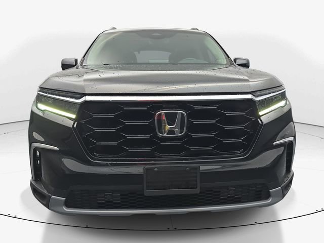 Used 2023 Honda Pilot Touring image 4