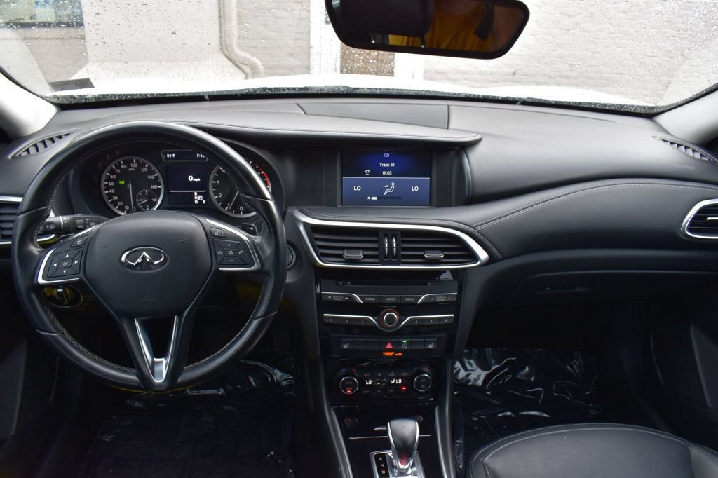Used 2017 INFINITI QX30 AWD image 14