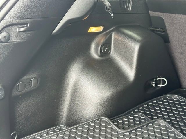 Used 2022 Jeep Cherokee Trailhawk w/ Comfort/Convenience Group image 33