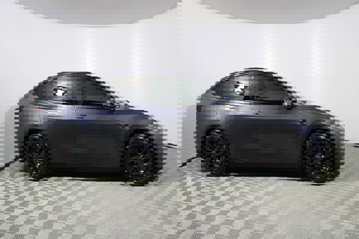 Used 2022 Tesla Model Y Performance image 34