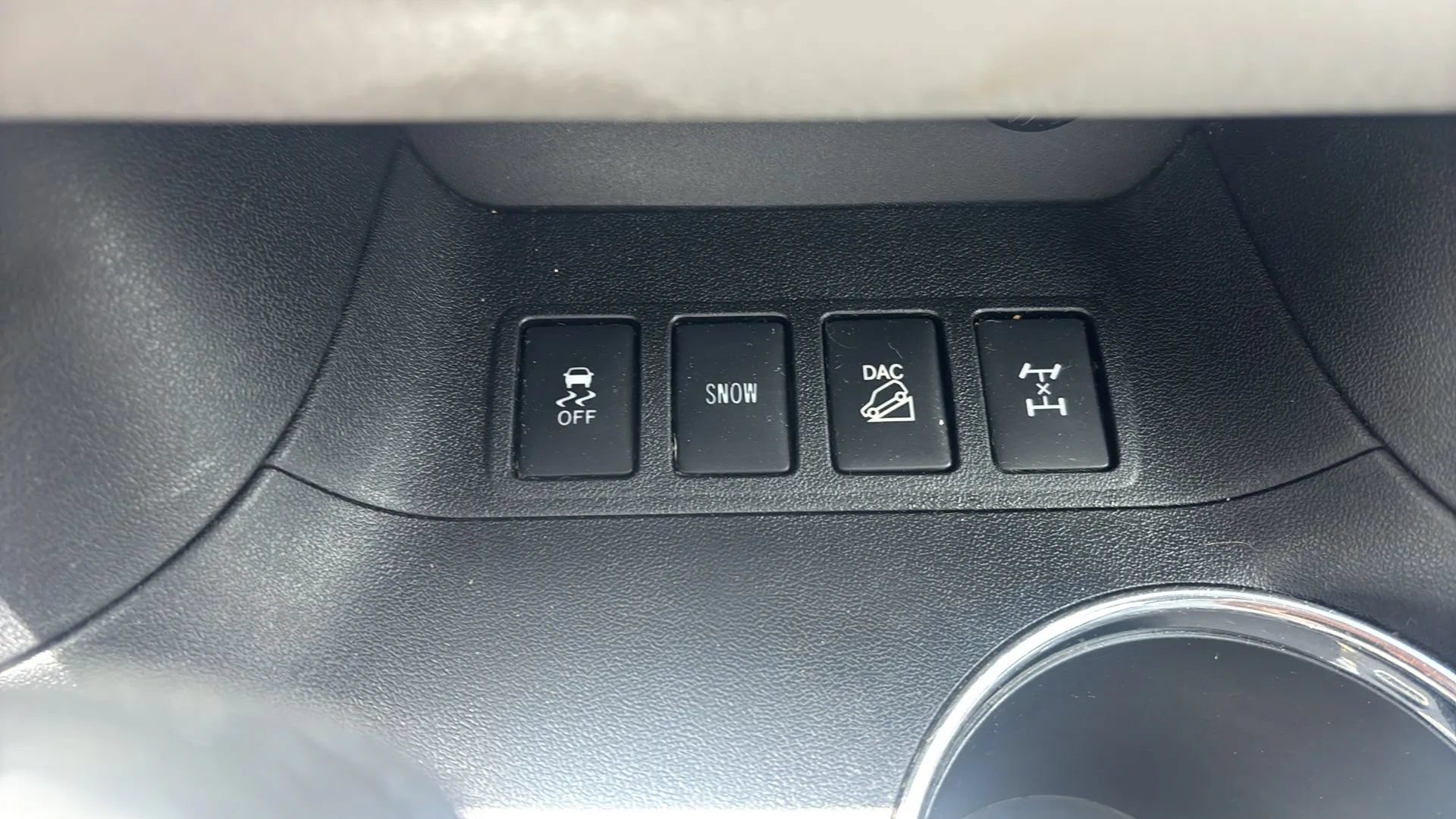 Used 2016 Toyota Highlander LE w/ Protection Package #3 AWD/4WD image 26