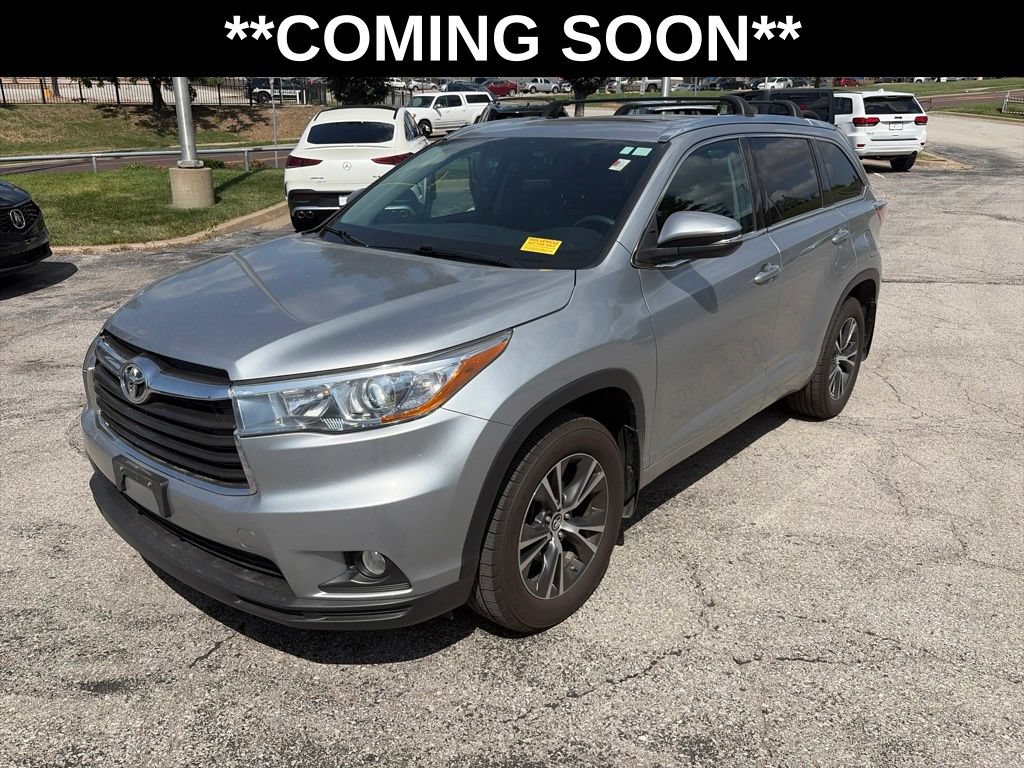 Used 2016 Toyota Highlander XLE AWD/4WD image 1