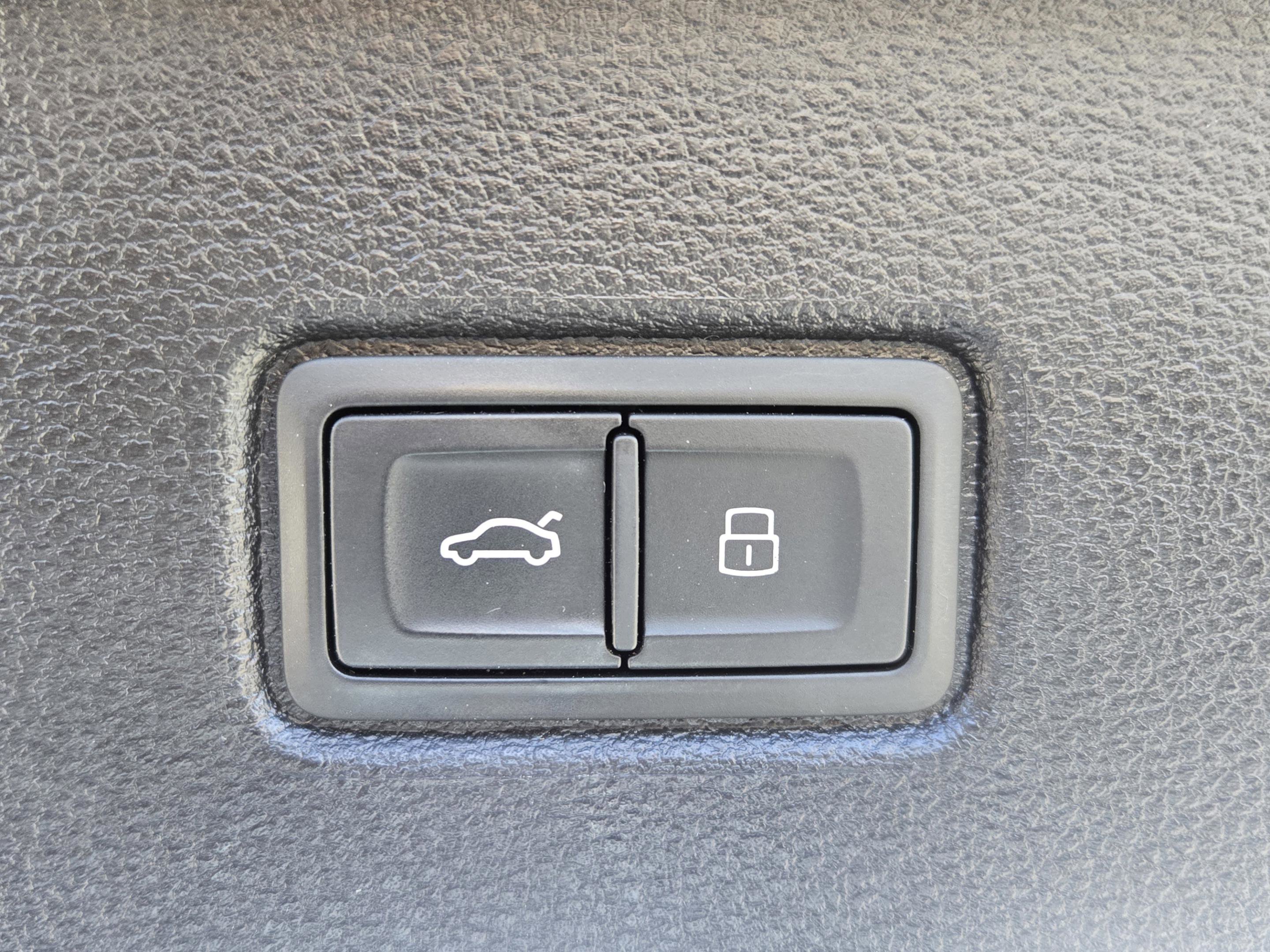 Used 2022 Audi Q7 Premium Plus w/ Premium Plus Package image 17