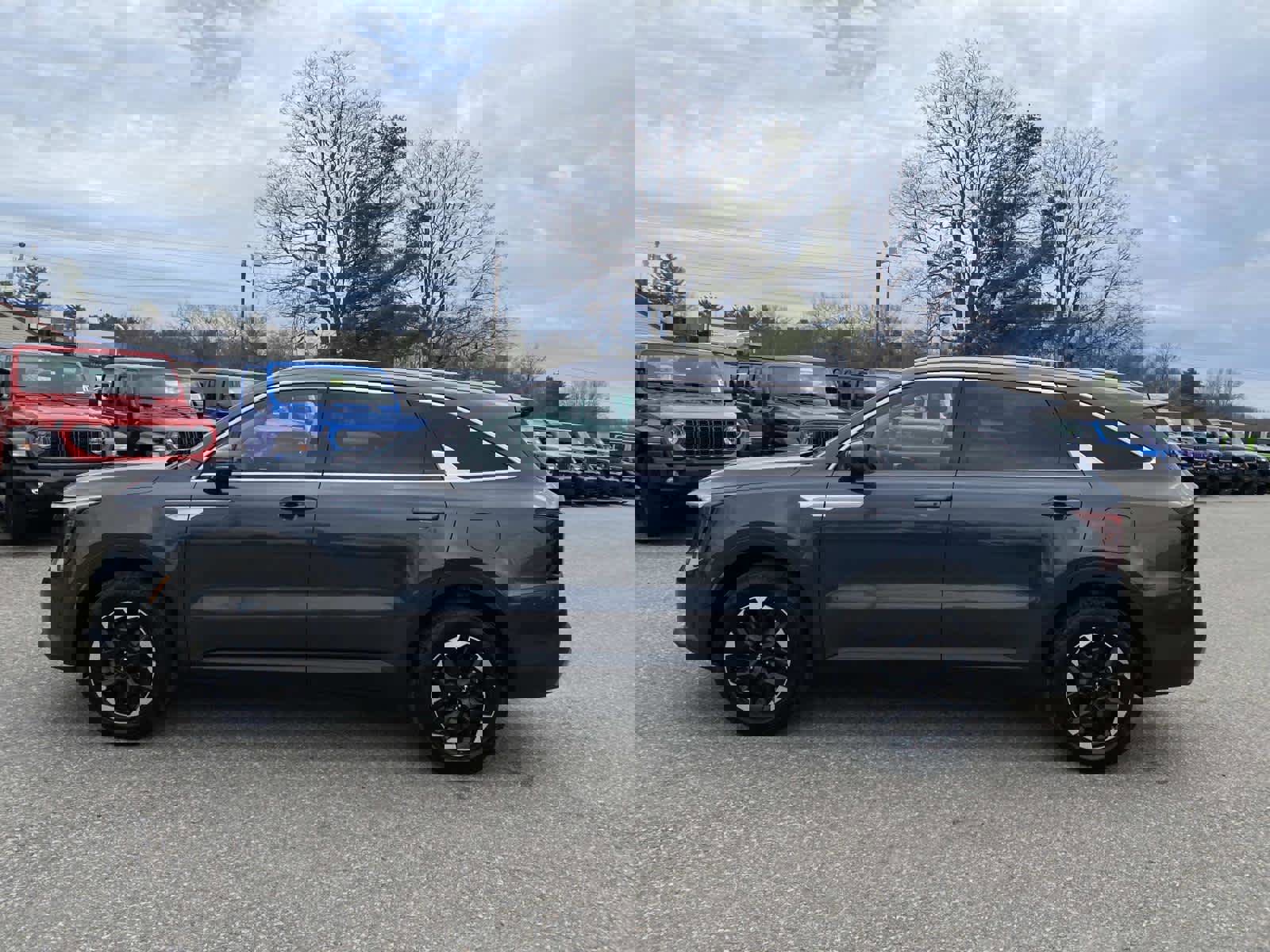 Used 2024 Kia Sorento S image 7