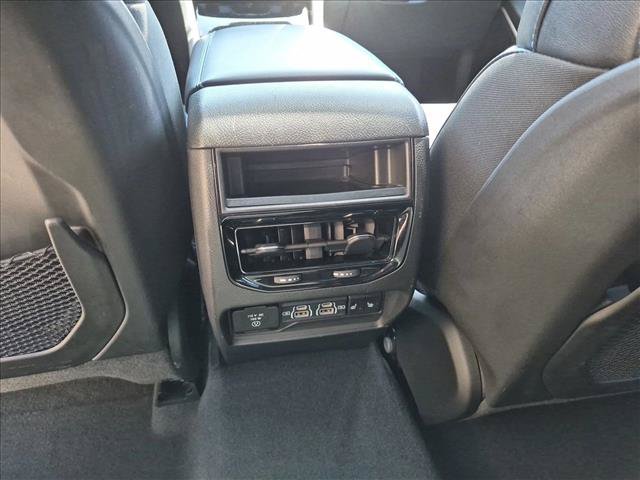 Used 2023 Jeep Grand Cherokee Trailhawk w/ Luxury Tech Group III AWD/4WD image 18