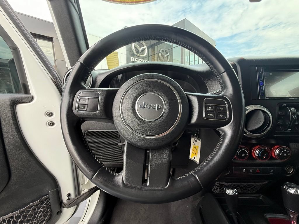 Used 2018 Jeep Wrangler Unlimited Sahara AWD/4WD image 19