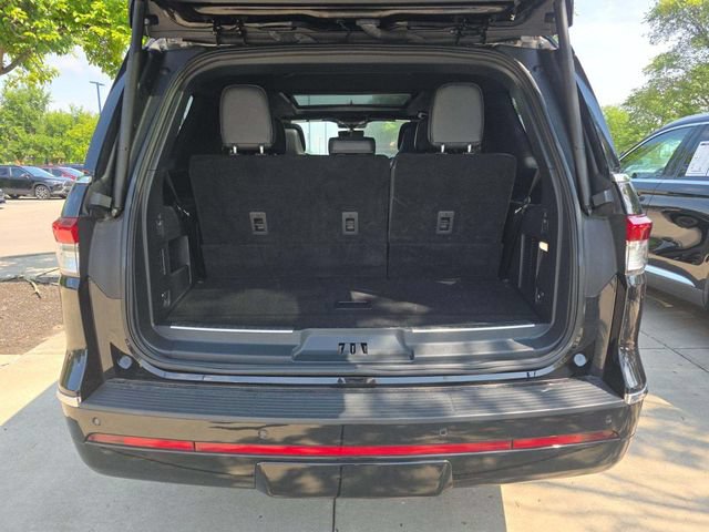 Used 2024 Lincoln Navigator Reserve AWD/4WD image 11
