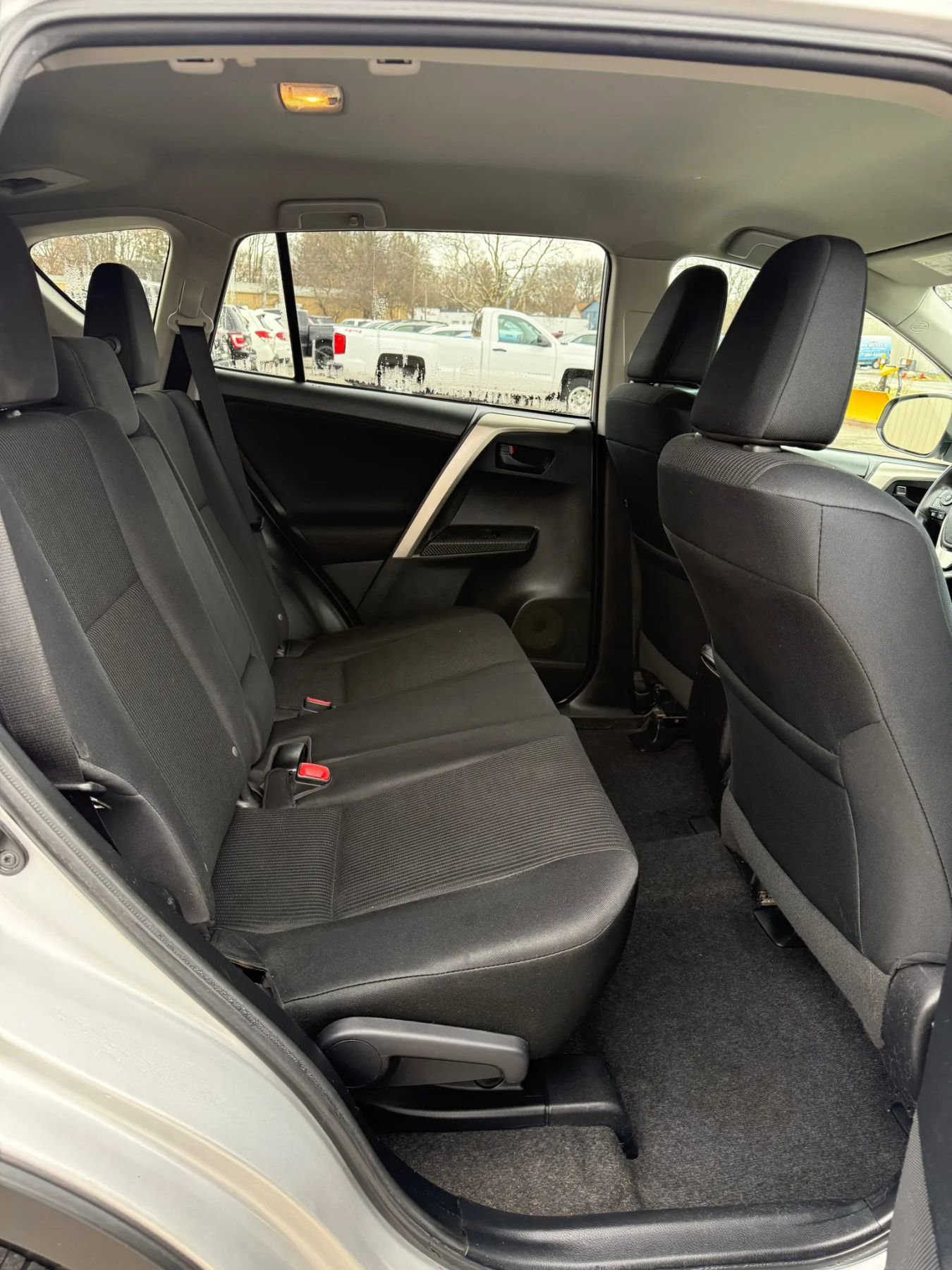 Used 2015 Toyota RAV4 LE AWD/4WD image 20