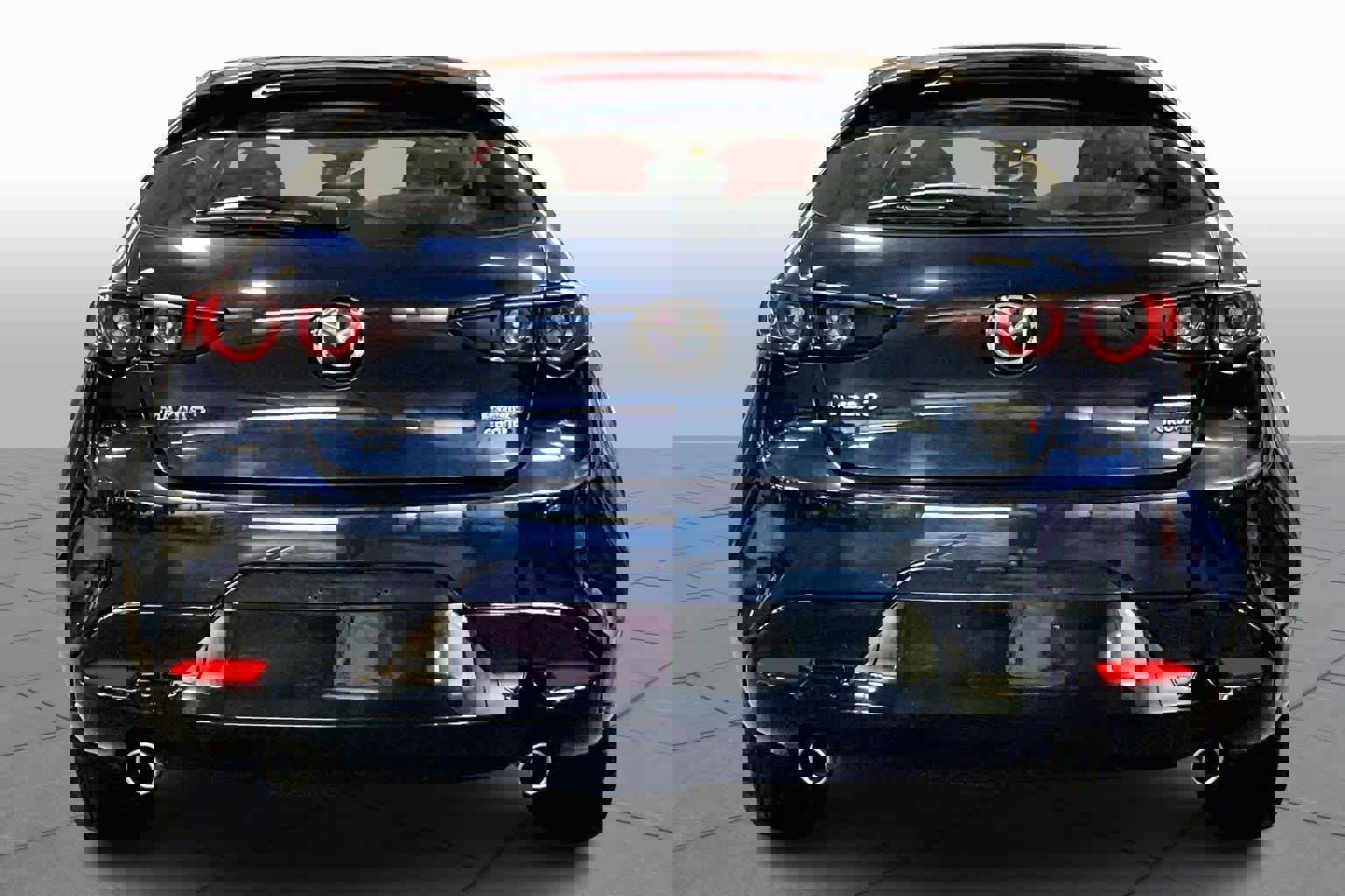 Used 2021 MAZDA MAZDA3 s image 4