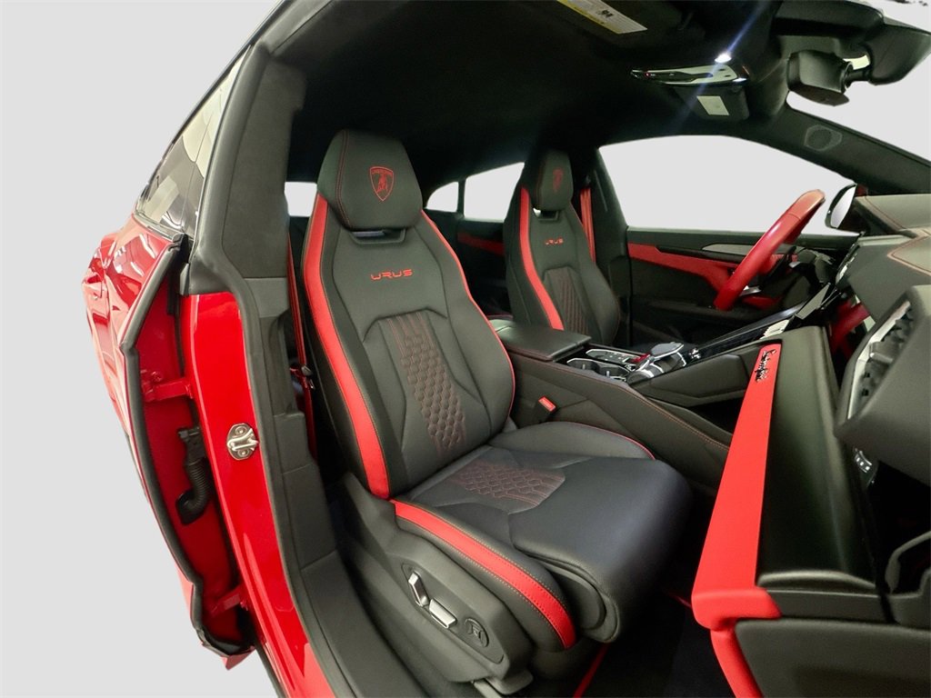 Used 2024 Lamborghini Urus S image 30