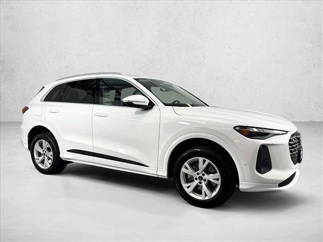 Used 2025 Audi Q5 Premium AWD/4WD image 7